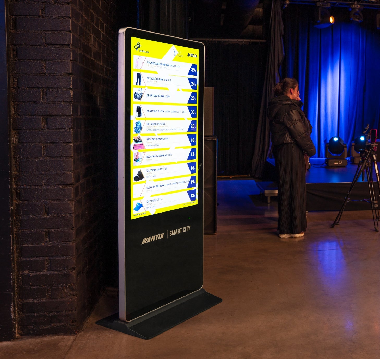 ANTIK interiérový 55" displej