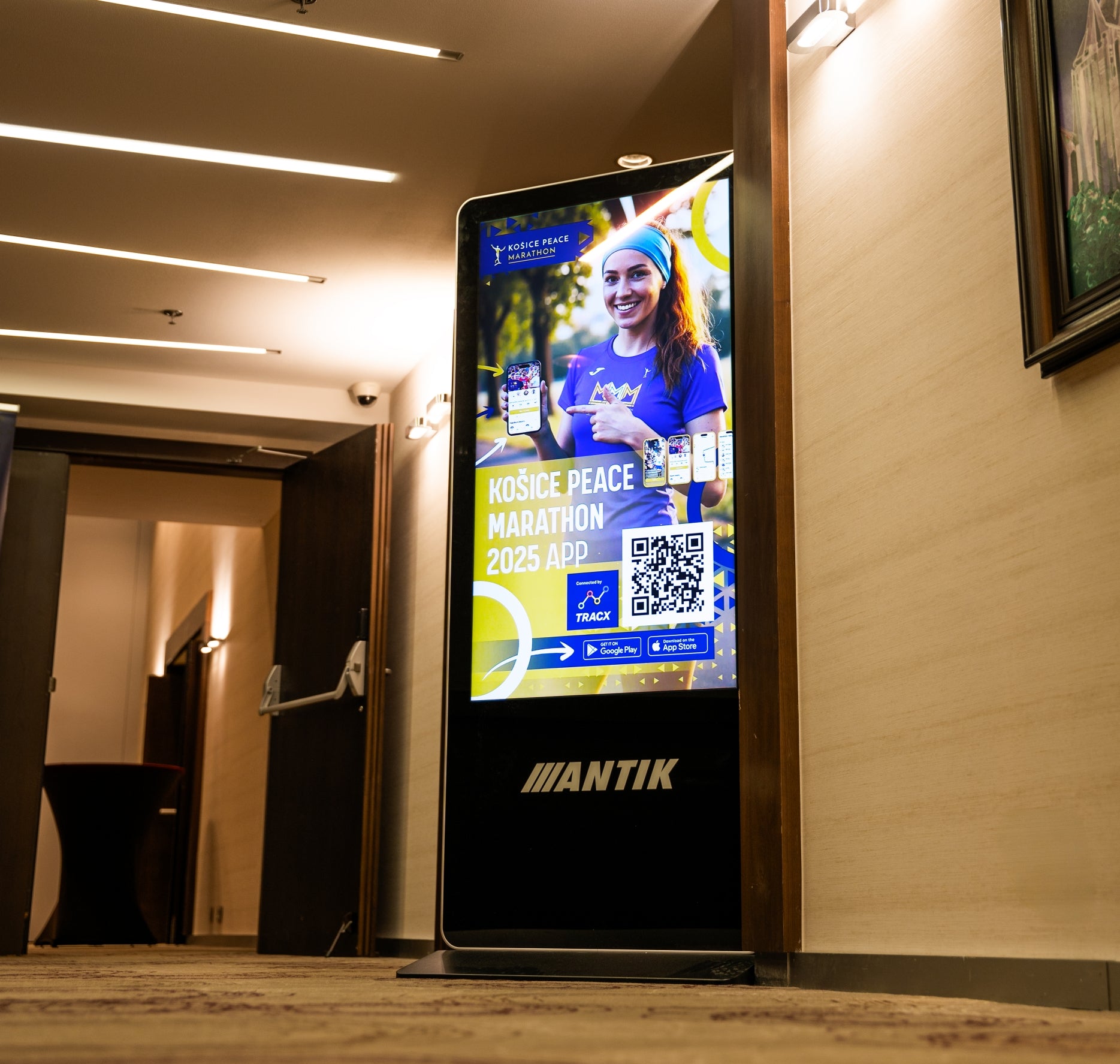 ANTIK interiérový 55" displej